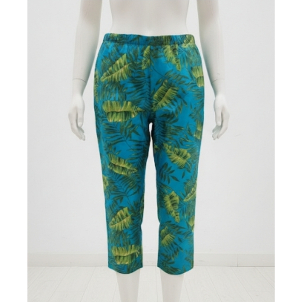 Sag Harbor Blue and Green Leaf Print Capris, 16 ✔️